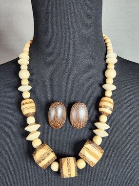 Vintage Chunky Wood Bead Necklace 25" Pierced Earrings Cream and Brown